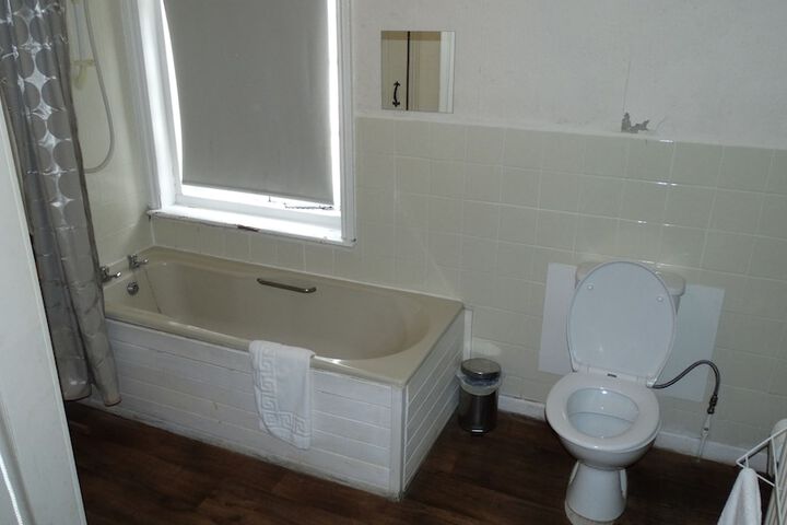 Room 15 of 26