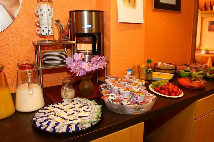 Dining Photos