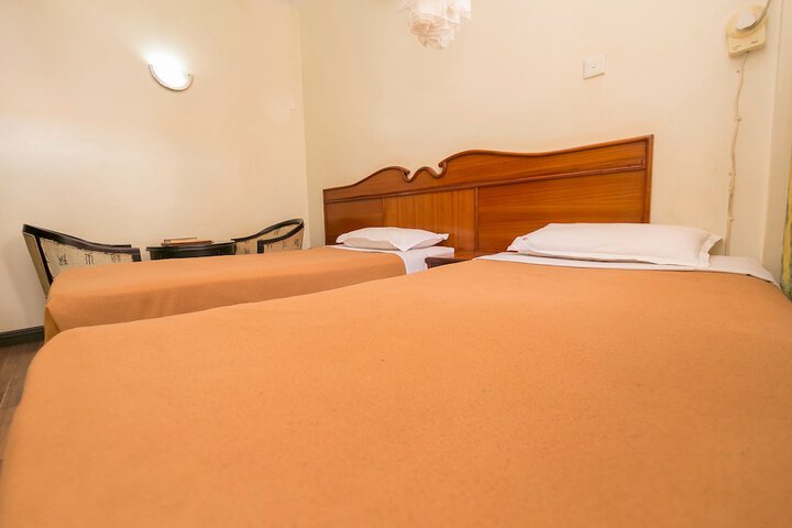 Room 12 of 28