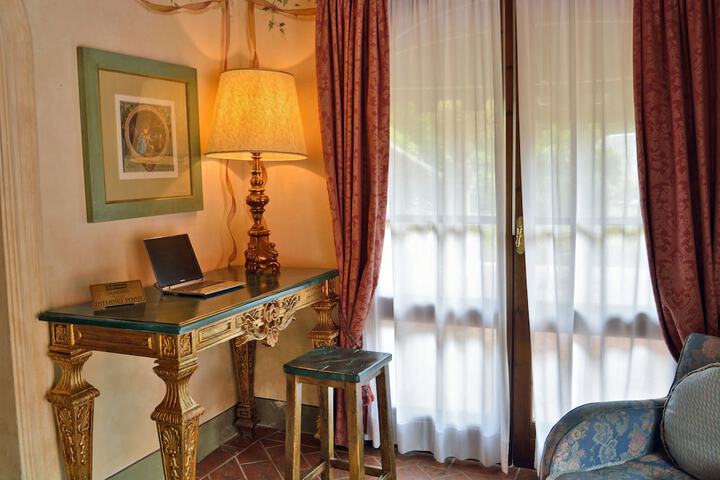 Hotel Interior 9 of 84