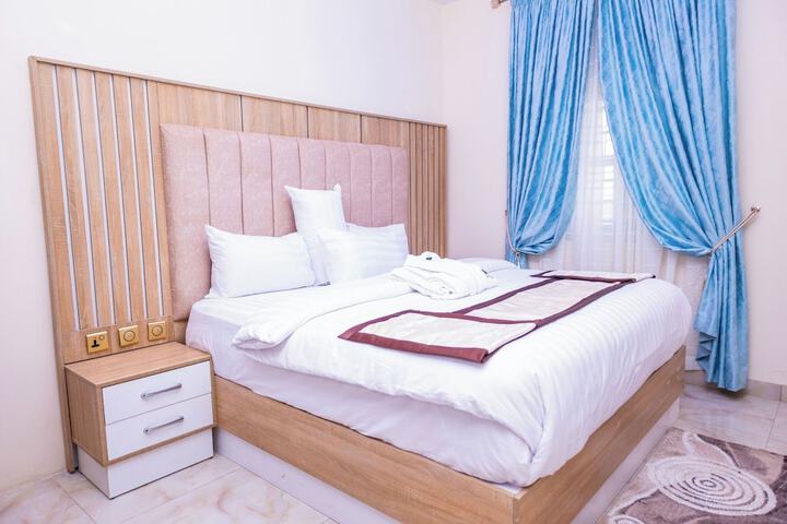 Room 10 of 48