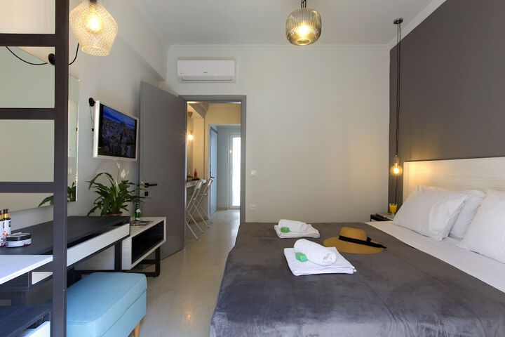 Exterior of ANNUNZIATA URBAN SUITES by LOC HOSPITALITY