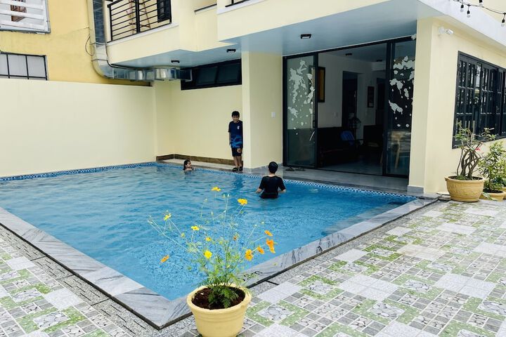 Pool 44 of 89