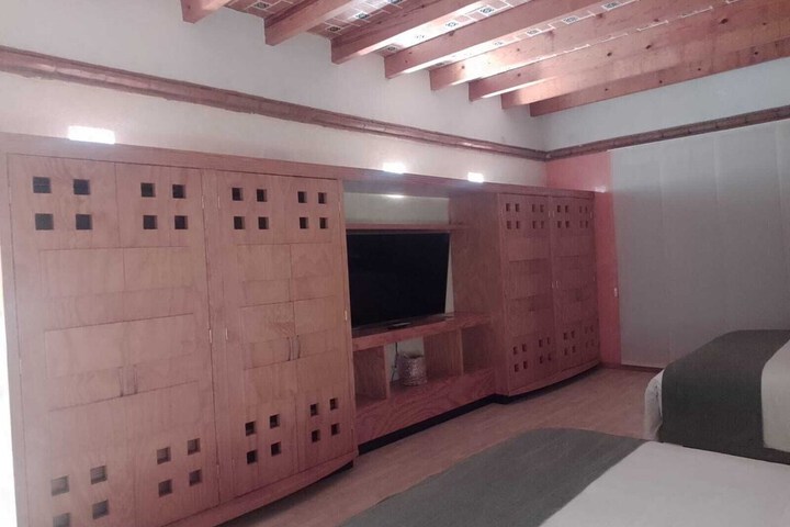 Room 23 of 64