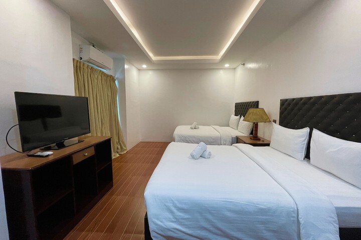 Room 54 of 79