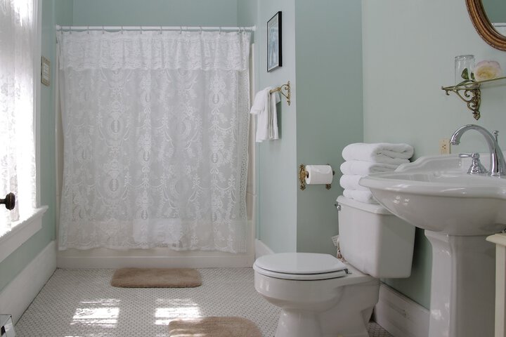 Room 45 of 66