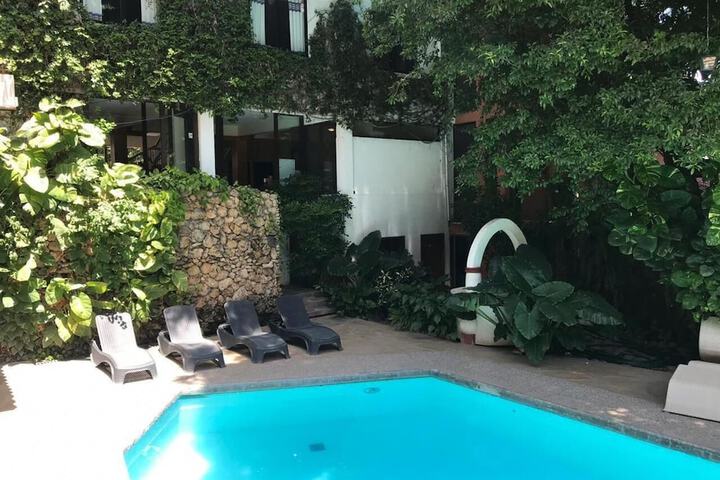 Pool 21 of 35