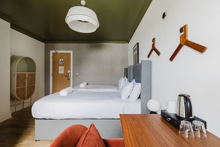 Room 49 of 135
