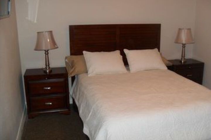 Room 8 of 14