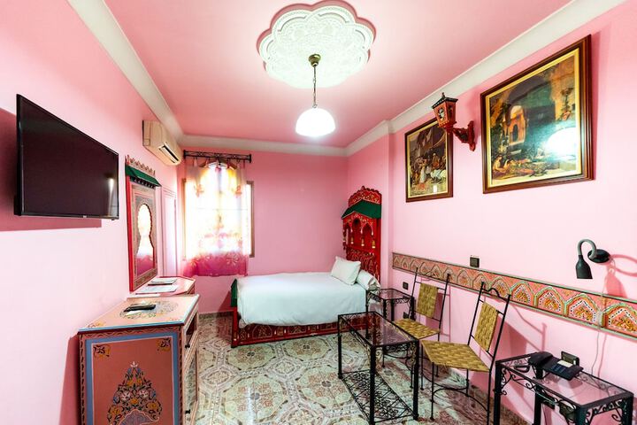 Room 10 of 40