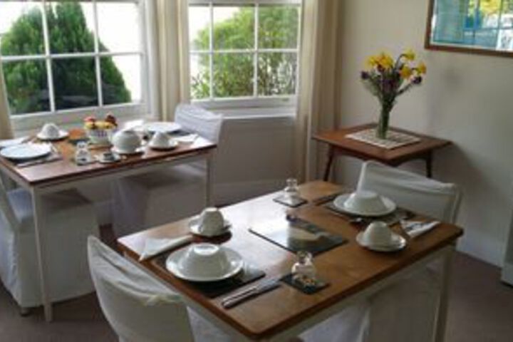 Dining 19 of 66