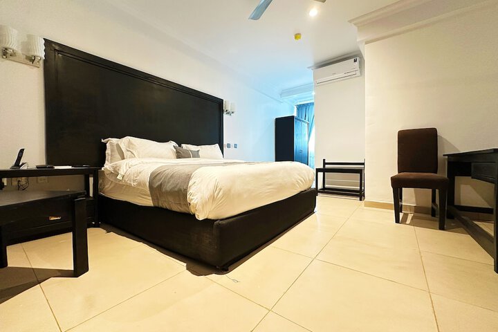 Room 21 of 46