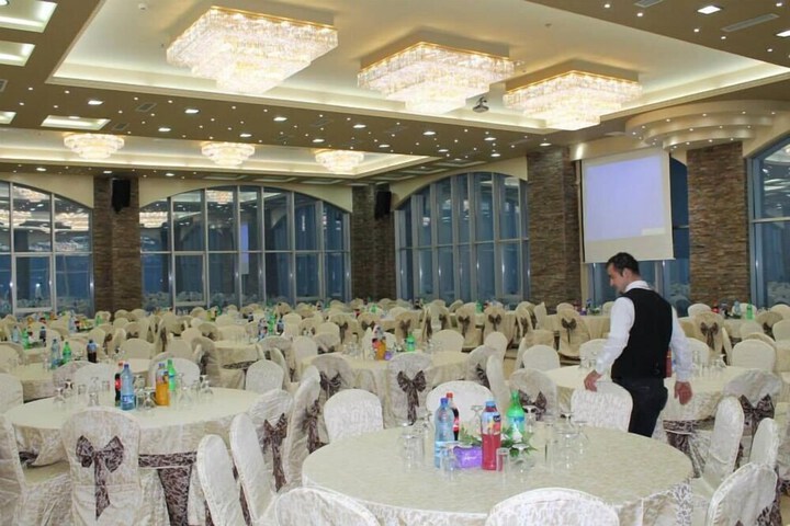 Wedding/Banquet 25 of 30