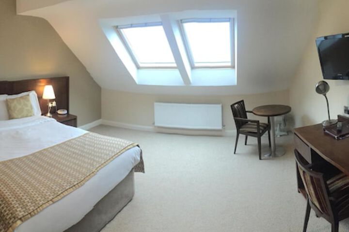 Room 3 of 49
