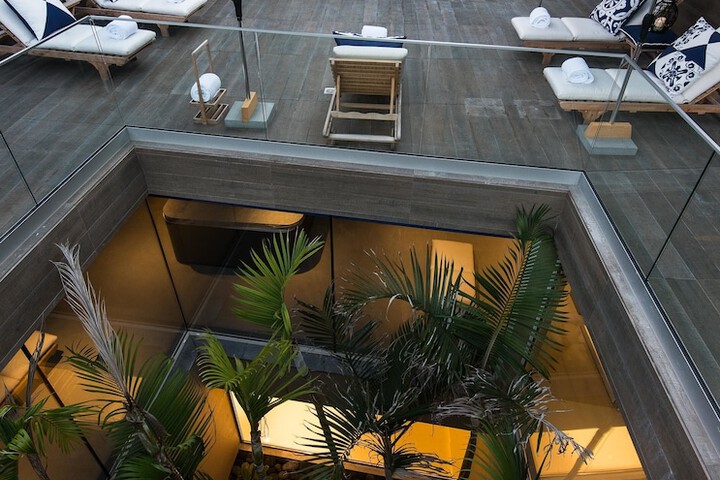Sundeck 33 of 33