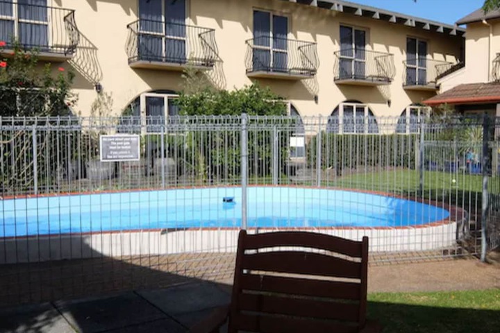 Hotel Pool