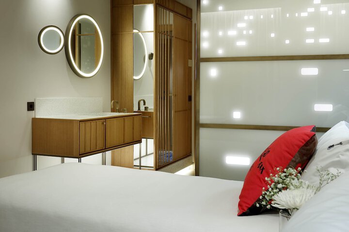 Room 30 of 87