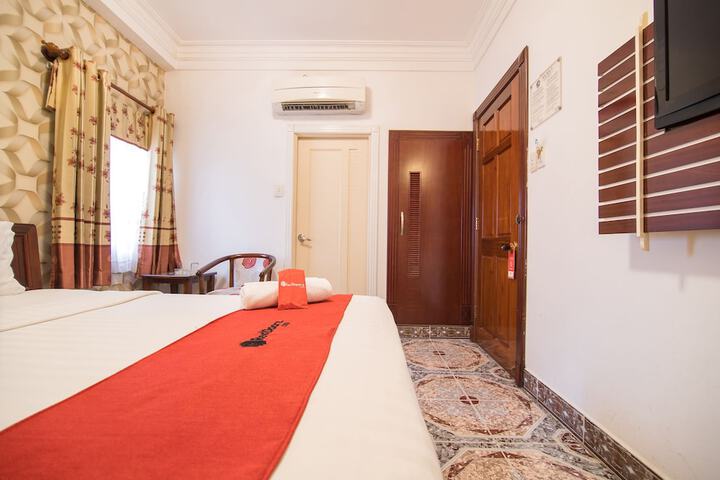 Room 27 of 35