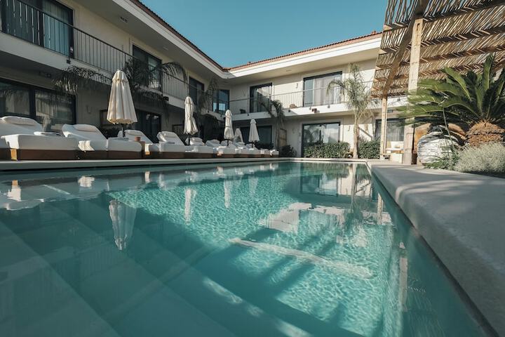 Pool 63 of 84