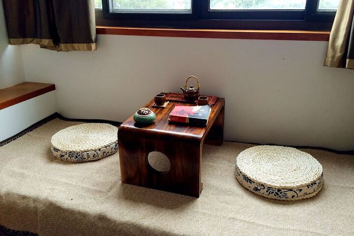 Room 12 of 32