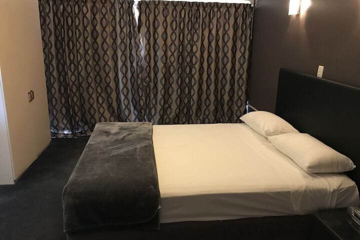Room 3 of 36