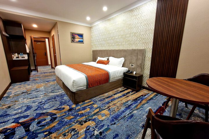 Room 26 of 62