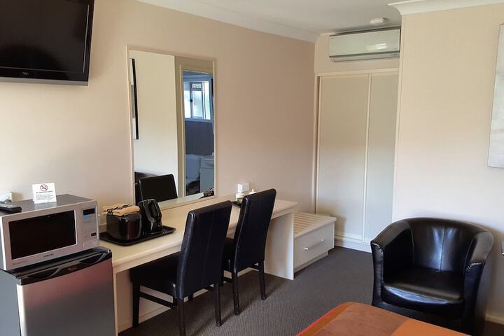 Room 10 of 47