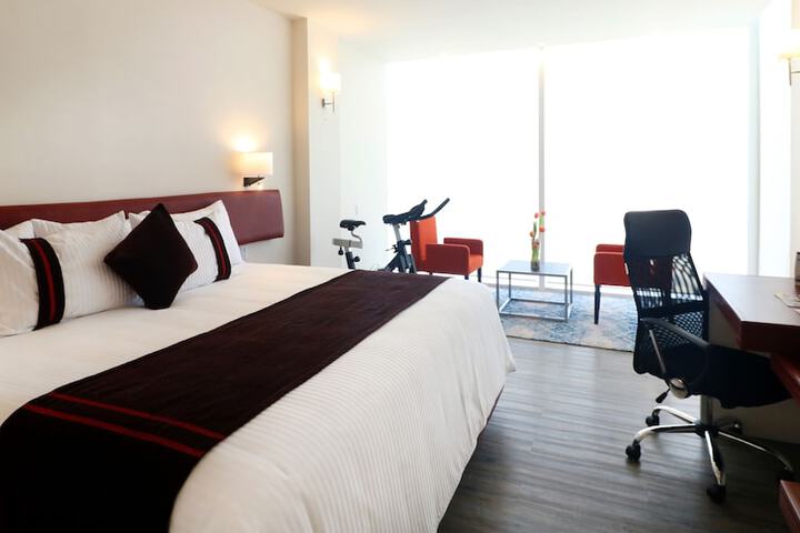 Room 10 of 34