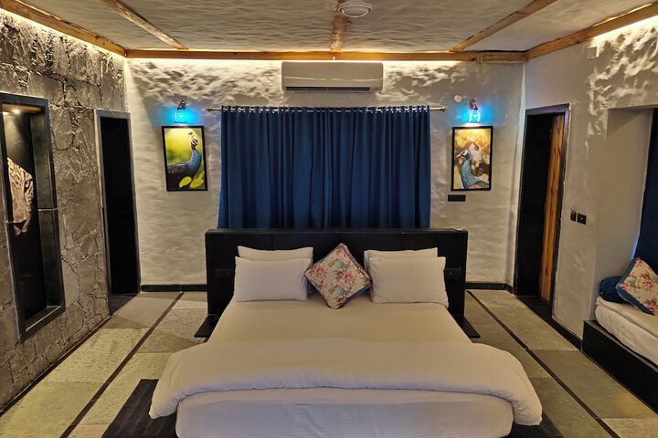 Room 9 of 56