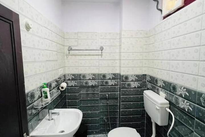 Room 14 of 26