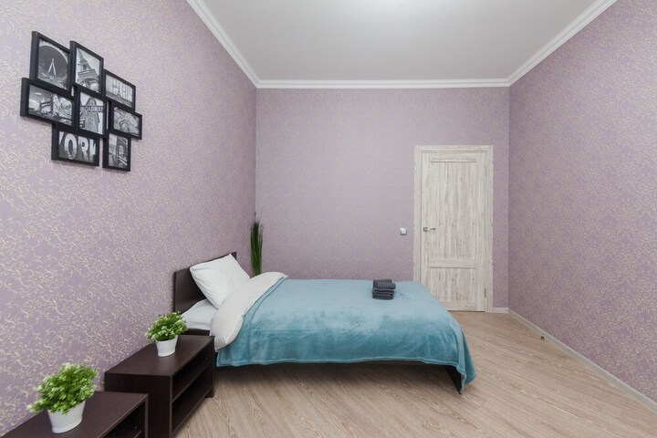 Room 11 of 42