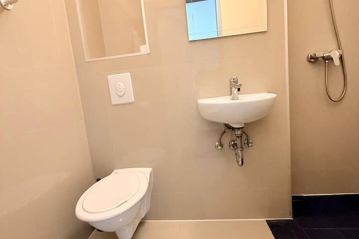 Room 120 of 150