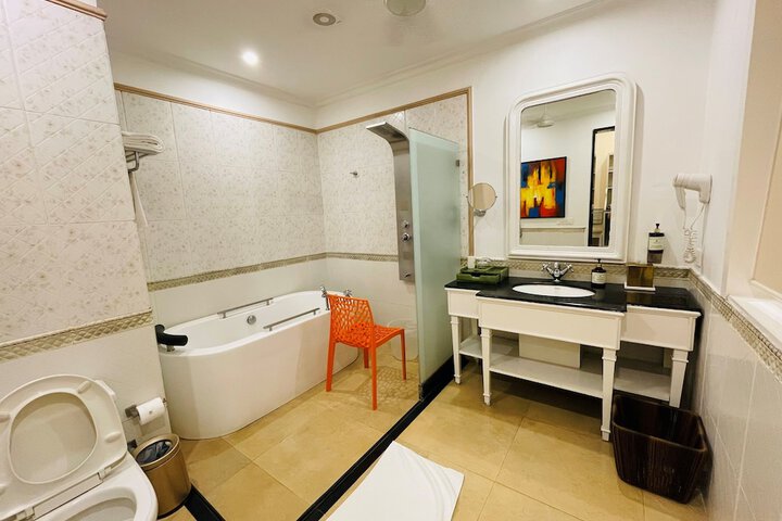 Room 49 of 124