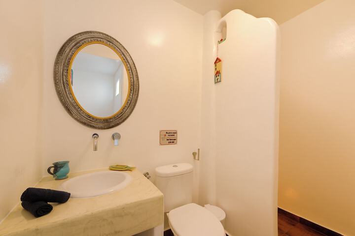 Room 43 of 49