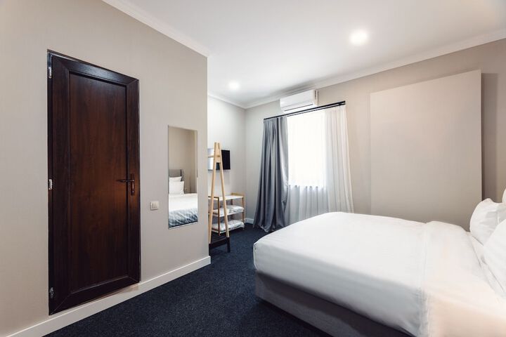 Room 18 of 60