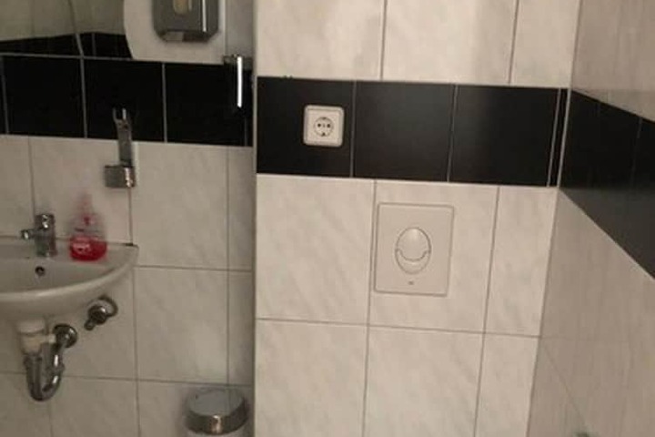 Room 117 of 150