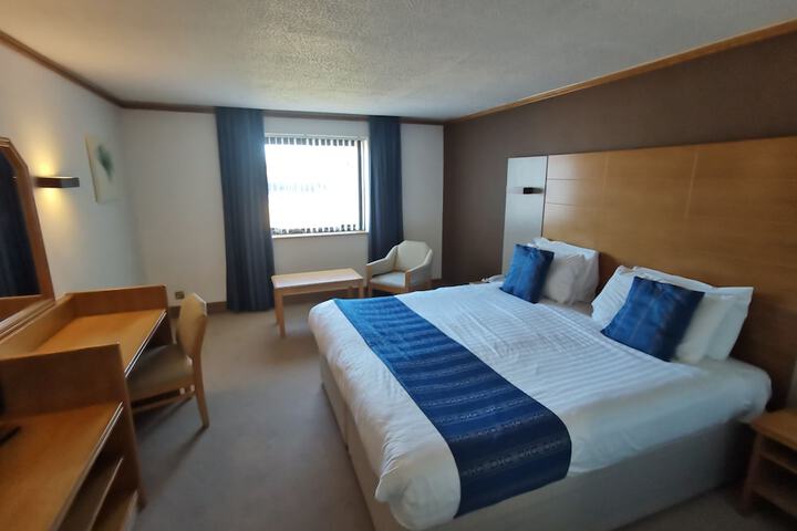 Room 10 of 68