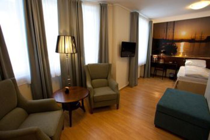 Room 61 of 79