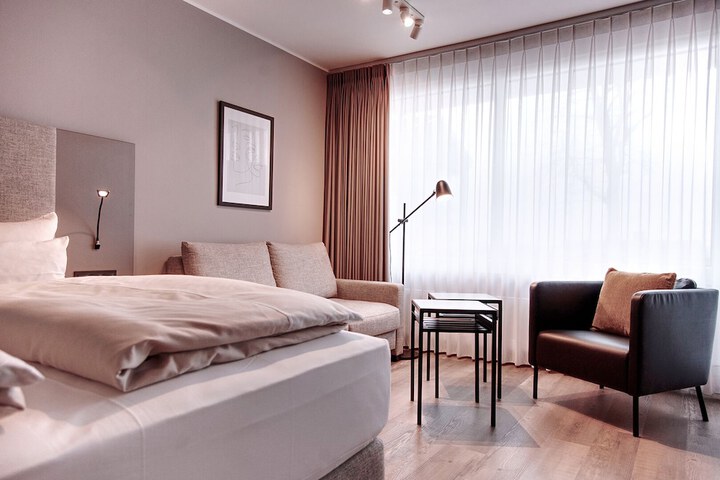 Room 4 of 39