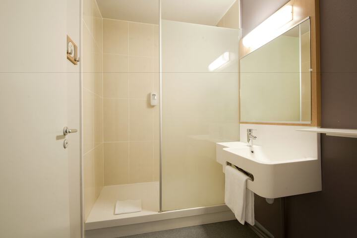 Clean Restrooms