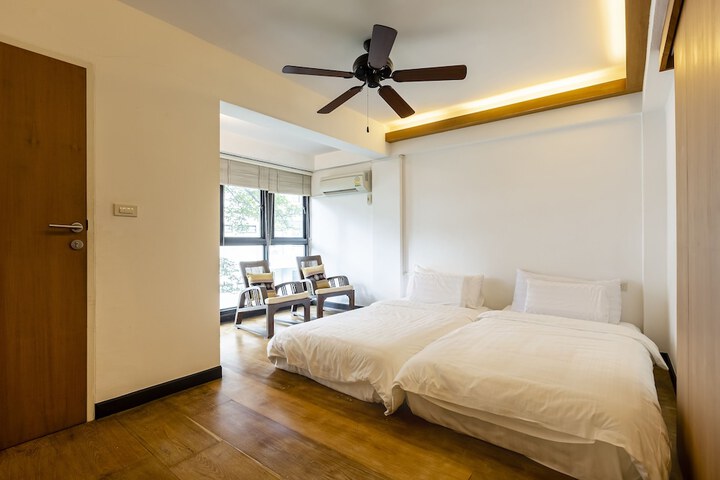 Room 25 of 111
