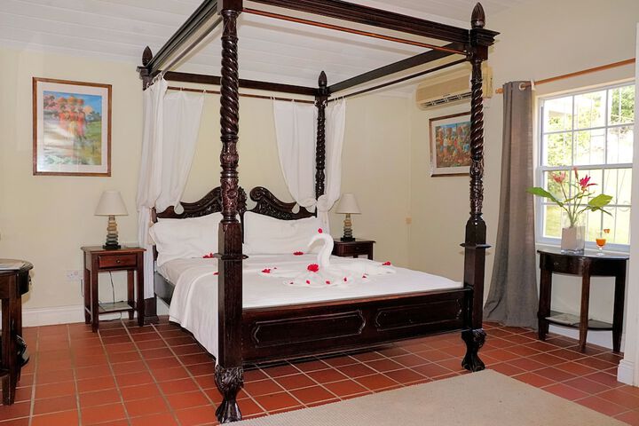 Room 15 of 108