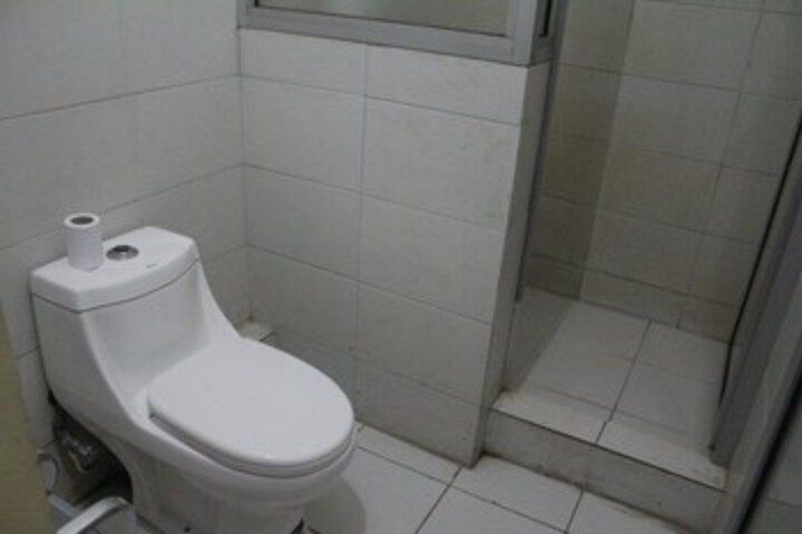 Room 4 of 30