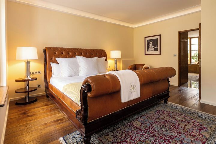 Room 27 of 110