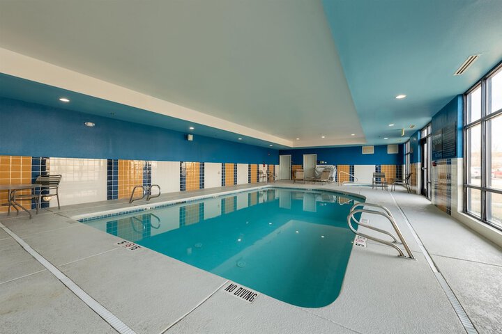 Hotel with Pool