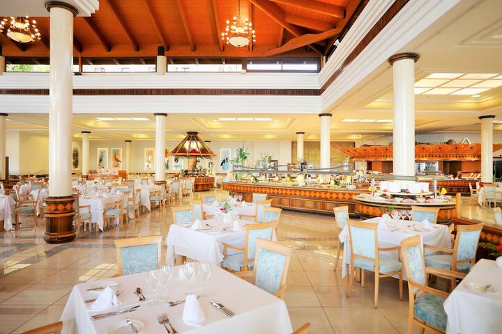 Dining 60 of 78