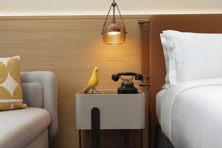 Room 10 of 60