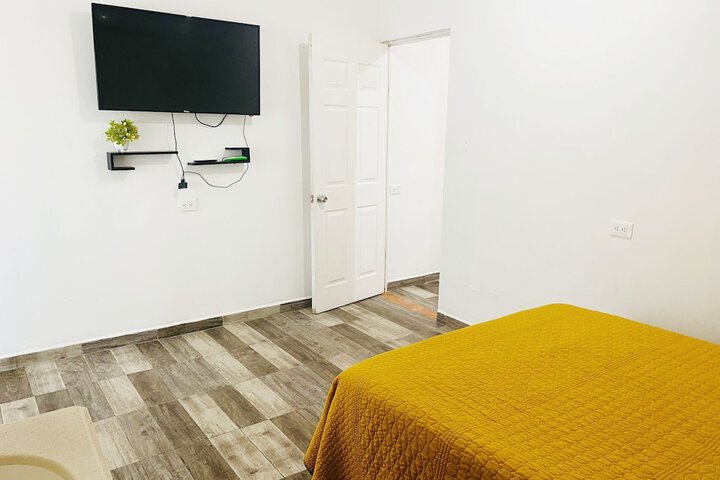 Room 11 of 103