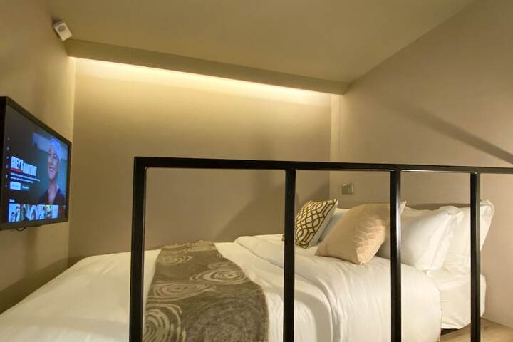 Room 36 of 85