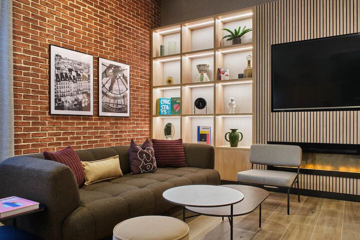 Guest Lobby